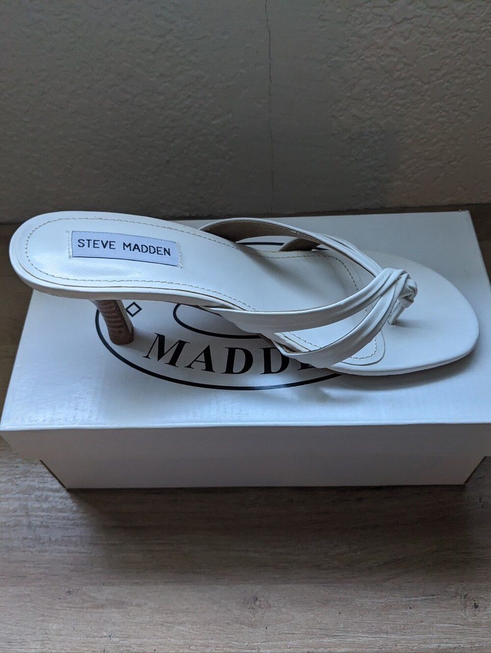 Steve Madden White Knotted Thong Heel Sandals